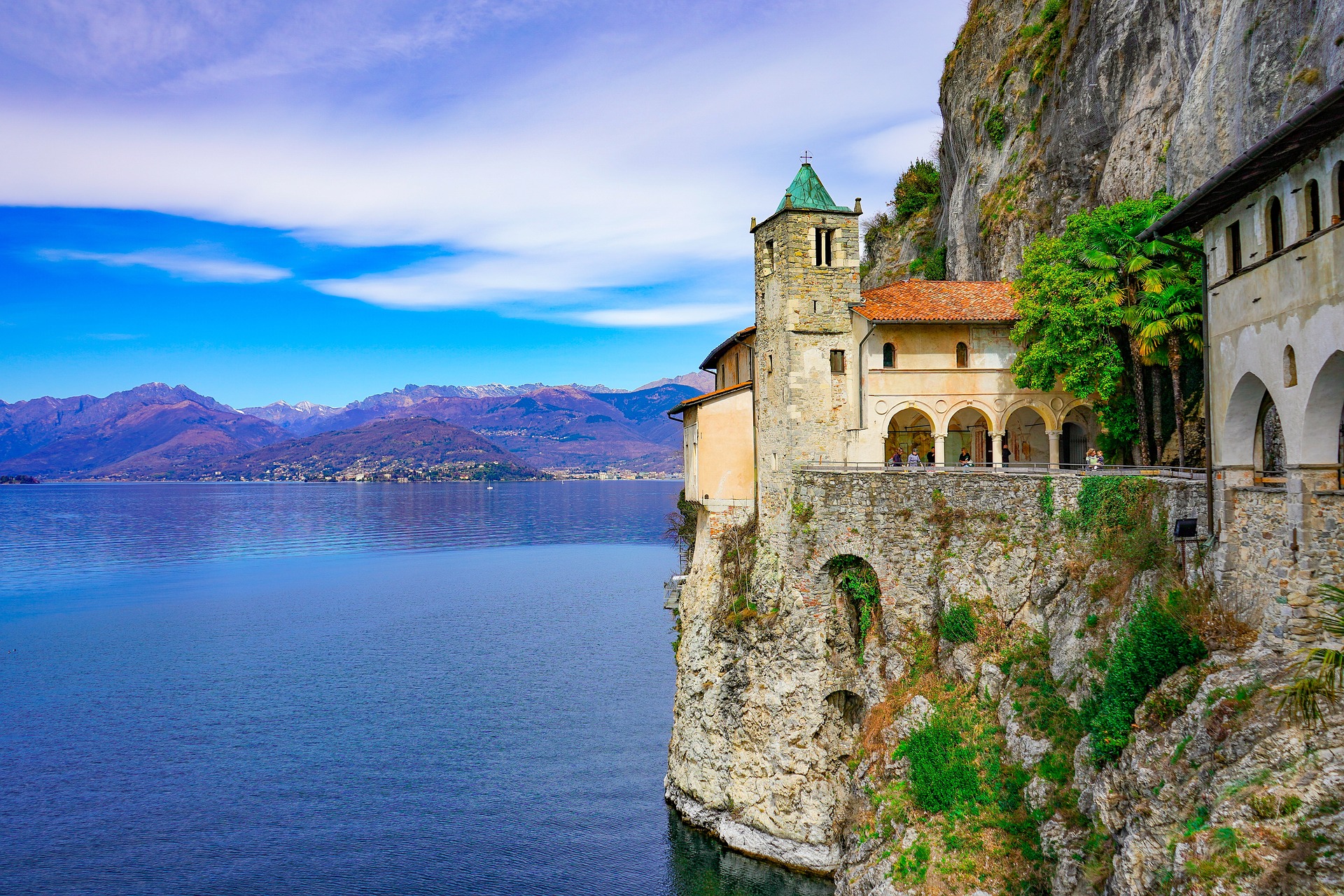 santa-caterina-del-sasso-g9ba78a8a0_1920.jpg